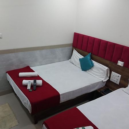 Hotel New Balaji Residency Mumbai Exterior foto