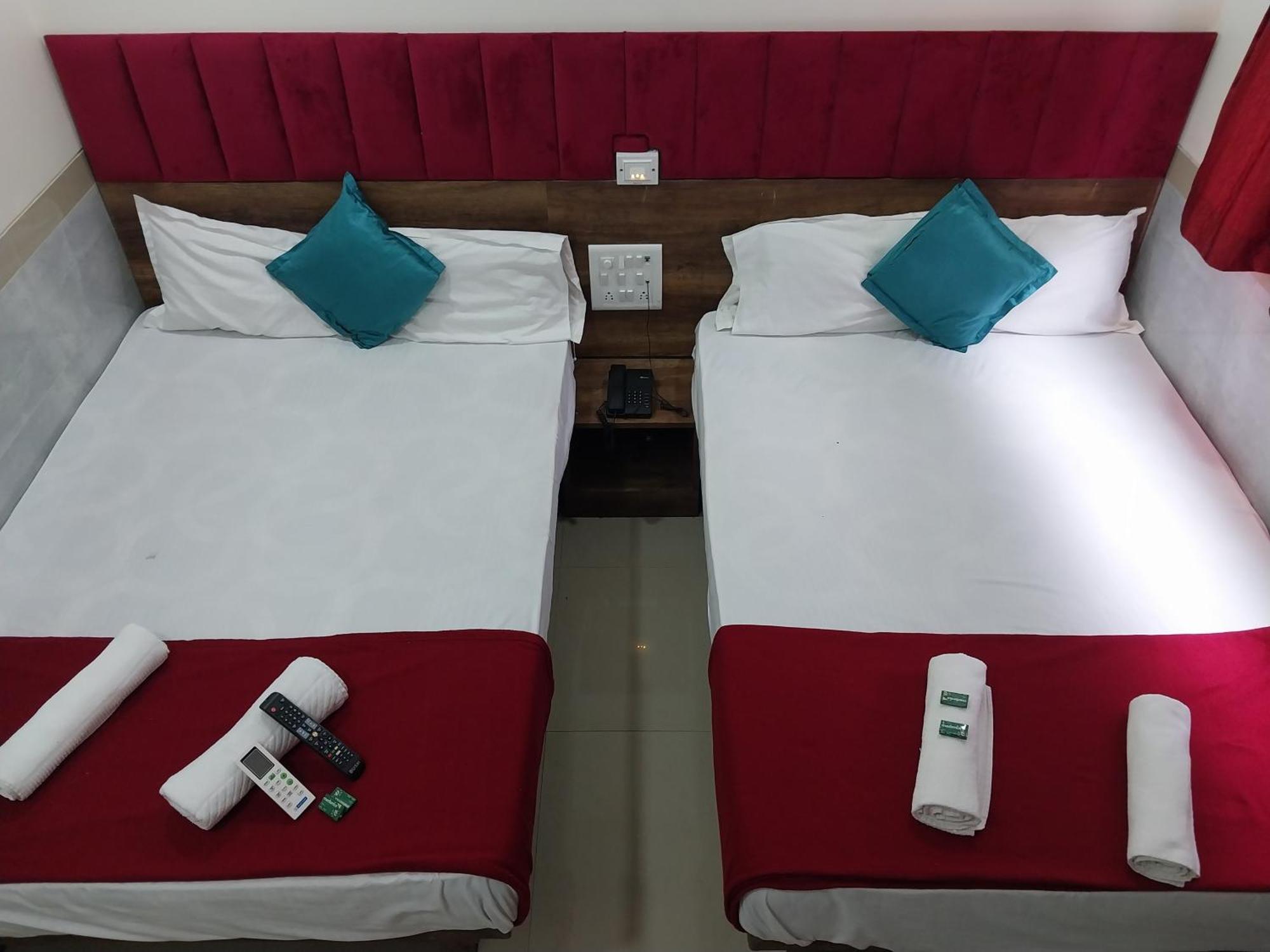 Hotel New Balaji Residency Mumbai Exterior foto