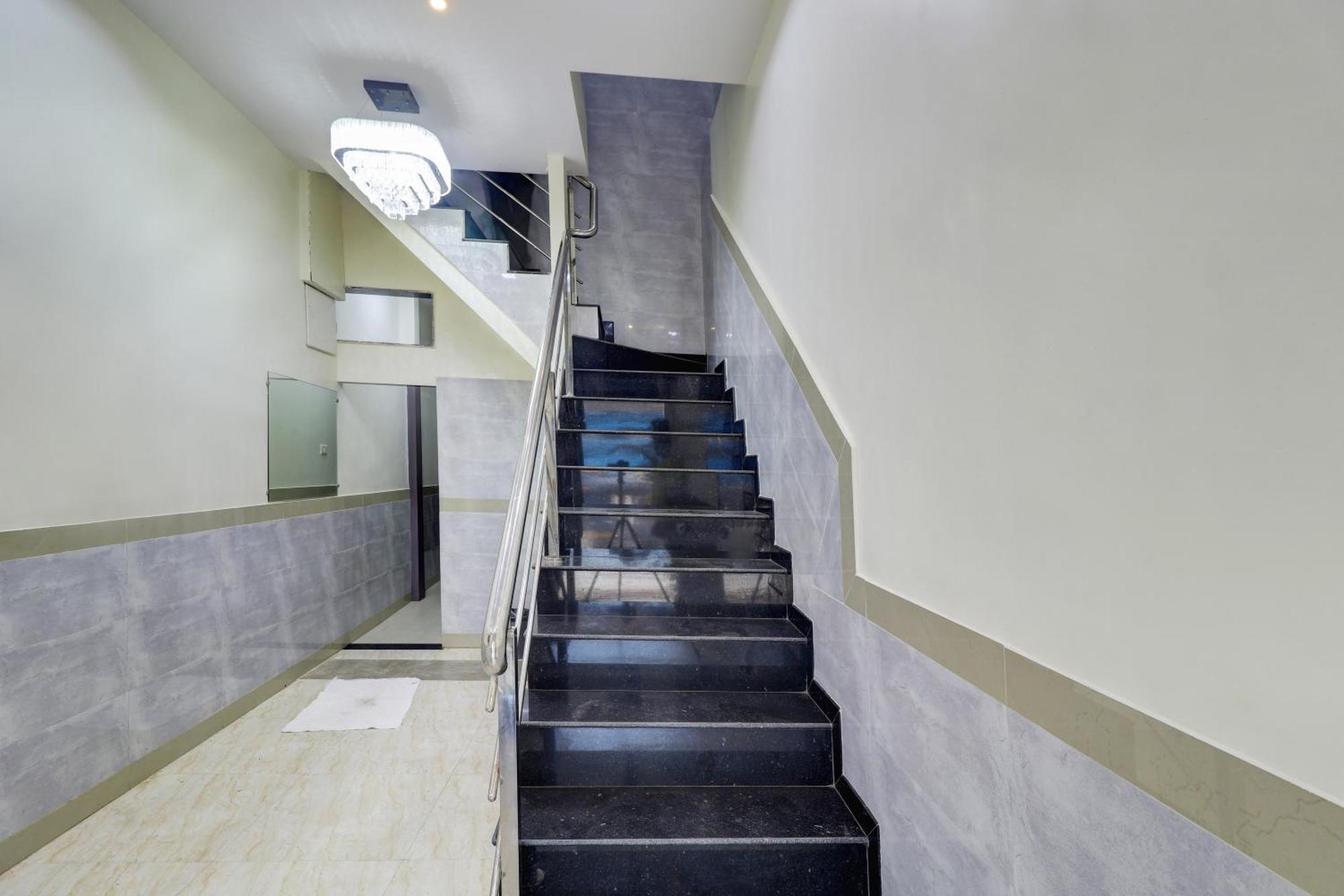 Hotel New Balaji Residency Mumbai Exterior foto